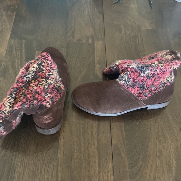 TOMS Serra Sweater Boot Slouchy Size 7 Brown Suede Chunky Knit Pink Lodgecore - Picture 8 of 15